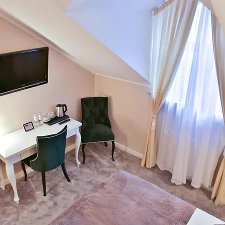 Bellis Hotel 3*