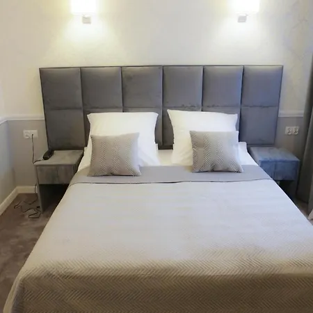Bellis Hotel 3*